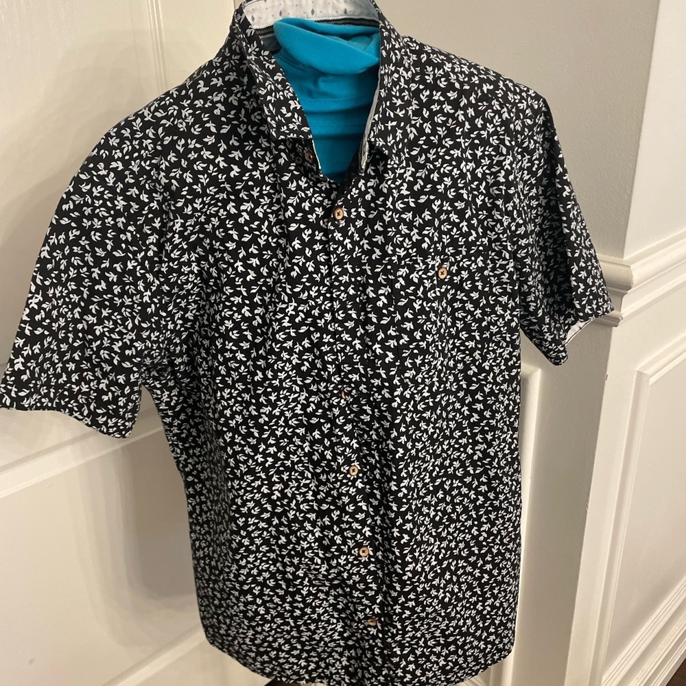 Men's Black and White Printed Casual Shirt
